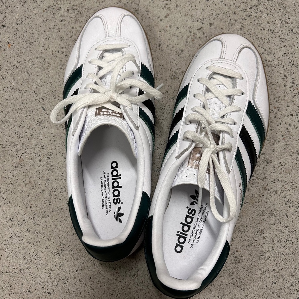 Adidas Women’s Gazelle white sneakers